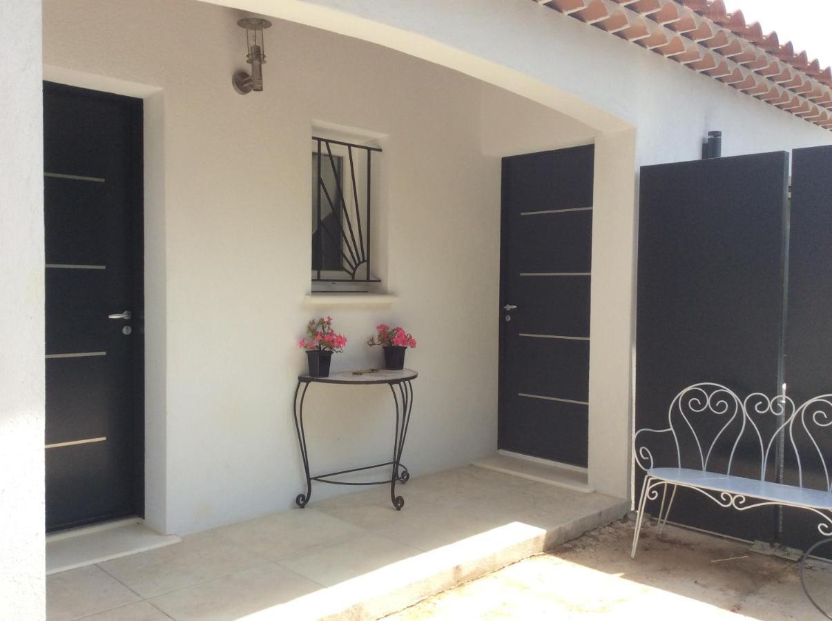 T2 Aile De Et Spa-jacuzzi Prive Et Illimite Et Plateau D'acceuil Offert! Camps-la-Source